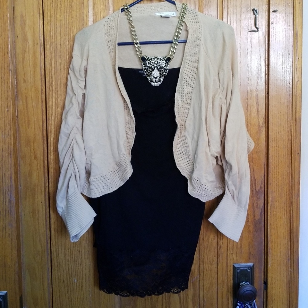 🚫Crochet shrug with gathered sleeves🚫 - Picture 1 of 8